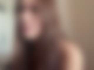 Live cam show with Thea - Gagging on Camiplay Live