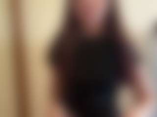 Live cam show with Thea - Mature on TeamSkeetLive