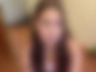 Live cam show with Thea - Average on slutload