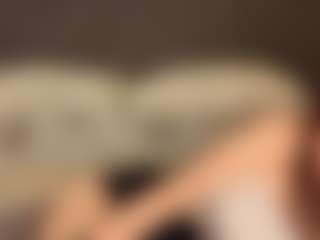 Live cam show with DaiisyBloom - Spank on Hubzter Live