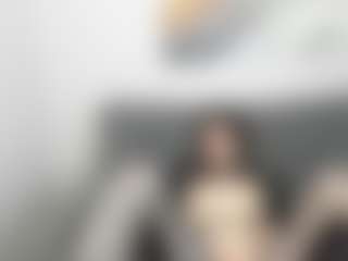 Live cam show with DaiisyBloom - Brown Eyes on AdultVida.com