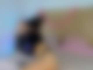 Live cam show with Lara Rous-Pretty - Black Hair on camwithhim.com