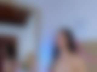Live cam show with Lara Rous-Pretty - Flat Chested on livesuperchat.net