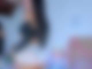 Live cam show with Lara Rous-Pretty - Teen (18+) on Hubzter Live