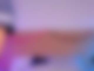 Live cam show with Lara Rous-Pretty - Flat Chested on CamwithHer