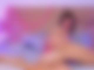 Live cam show with Lara Rous-Pretty - Facial Piercings on Chatstar