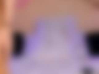 Live cam show with Lara Rous-Pretty - Facial Piercings on camwithhim.com