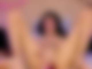Live cam show with Lara Rous-Pretty - Lean on Camsoda