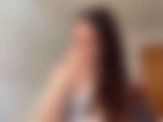 MeridethErmogemous's Live Sex Cam Show