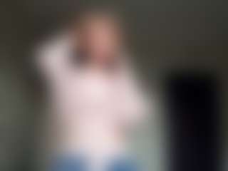 Live cam show with Jenny - Blonde Hair Petite on Livezox