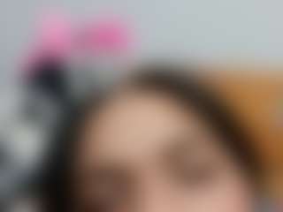 Live cam show with sashagirlFilagree - Middle Aged on chickslive.net