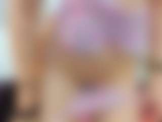 Live cam show with Serennaax - Amateur on AdultVida.com