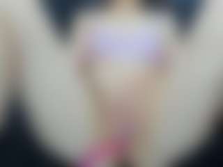 Live cam show with Serennaax - Amateur on Camsoda