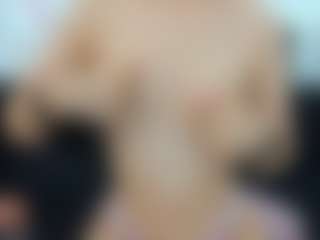 Live cam show with Serennaax - Teen (18+) on Dolls Live