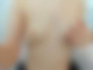 Live cam show with Serennaax - Smoking on Camsoda