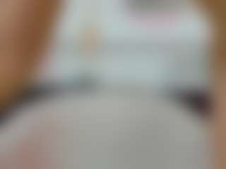 Live cam show with Serennaax - Fingers on PervPlay.com