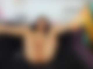 Live cam show with Serennaax - Teen (18+) on Camsoda