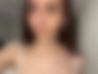 Live cam show with SondraFausnaugh - Strip on Camsoda