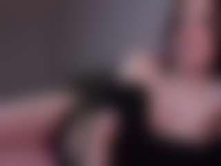 Live cam show with TatyanaRoney - Brown Hair on TastyBlacksLive