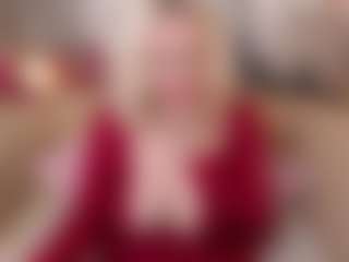 Live cam show with VictoriaNotti - Blonde Hair MILF on Camversity