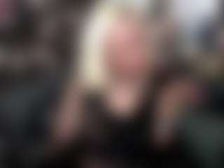 Live-Cam-Show mit VictoriaNotti - Blonde Hair Middle Aged auf Camsoda