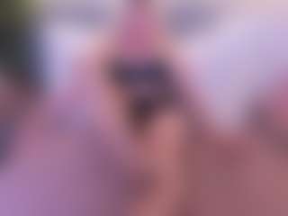 Live cam show with VictoriaNotti - Moaning on madthumbs