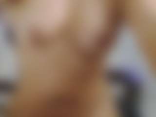 Emmi-cam's Live Sex Cam Show