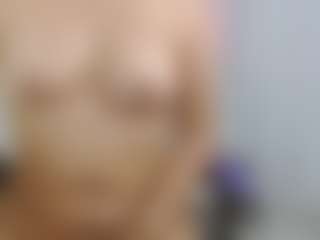 Emmi-cam's Live Sex Cam Show