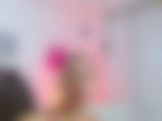 Live cam show with Emmi-cam - BBW on infinitiblacc.com