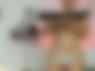 Emmi-cam's Live Sex Cam Show