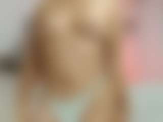 Live cam show with Emmi-cam - Petite Young Adult on xxxlivecams.org