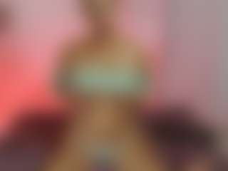 Emmi-cam's Live Sex Cam Show