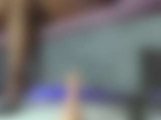 Live cam show with Emmi-cam - Body Massage on Fling VIP Chat
