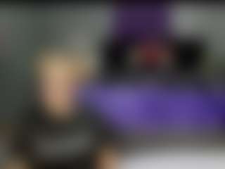 Live cam show with GraniteAura - Nipple Piercings on Livezox