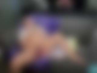 GraniteAura's Live Sex Cam Show