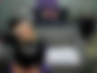 GraniteAura's Live Sex Cam Show