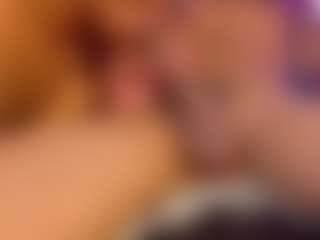 Live cam show with Jen and Dko - Average on sexylivex.com