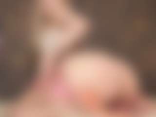 Live cam show with Ariel - Pornstar Latina on Mixed Magazine Live