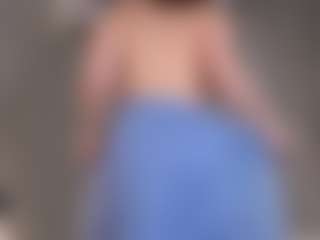 Live cam show with MaureenWann - Spank on Streamer API