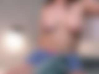 MaureenWann's Live Sex Cam Show