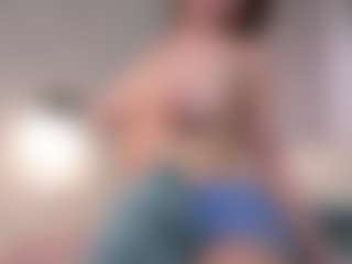 MaureenWann's Live Sex Cam Show