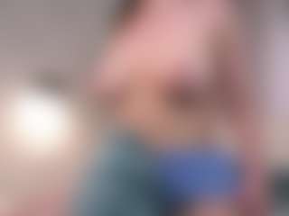 MaureenWann's Live Sex Cam Show