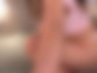 MaureenWann's Live Sex Cam Show