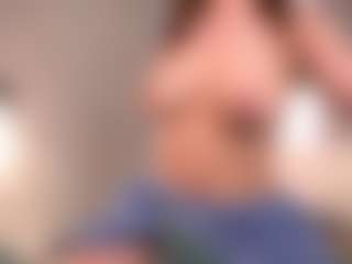 MaureenWann's Live Sex Cam Show