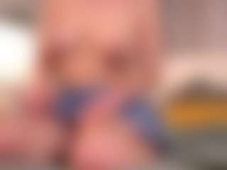MaureenWann's Live Sex Cam Show
