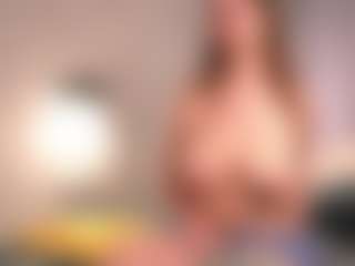 MaureenWann's Live Sex Cam Show
