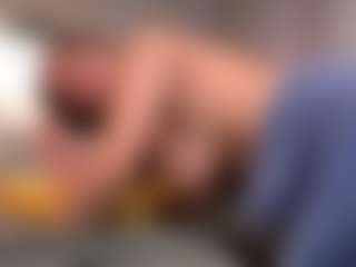 MaureenWann's Live Sex Cam Show