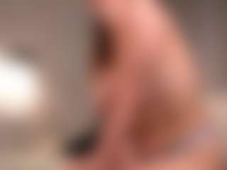 MaureenWann's Live Sex Cam Show