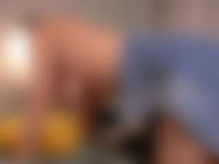 MaureenWann's Live Sex Cam Show