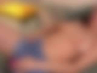 MaureenWann's Live Sex Cam Show